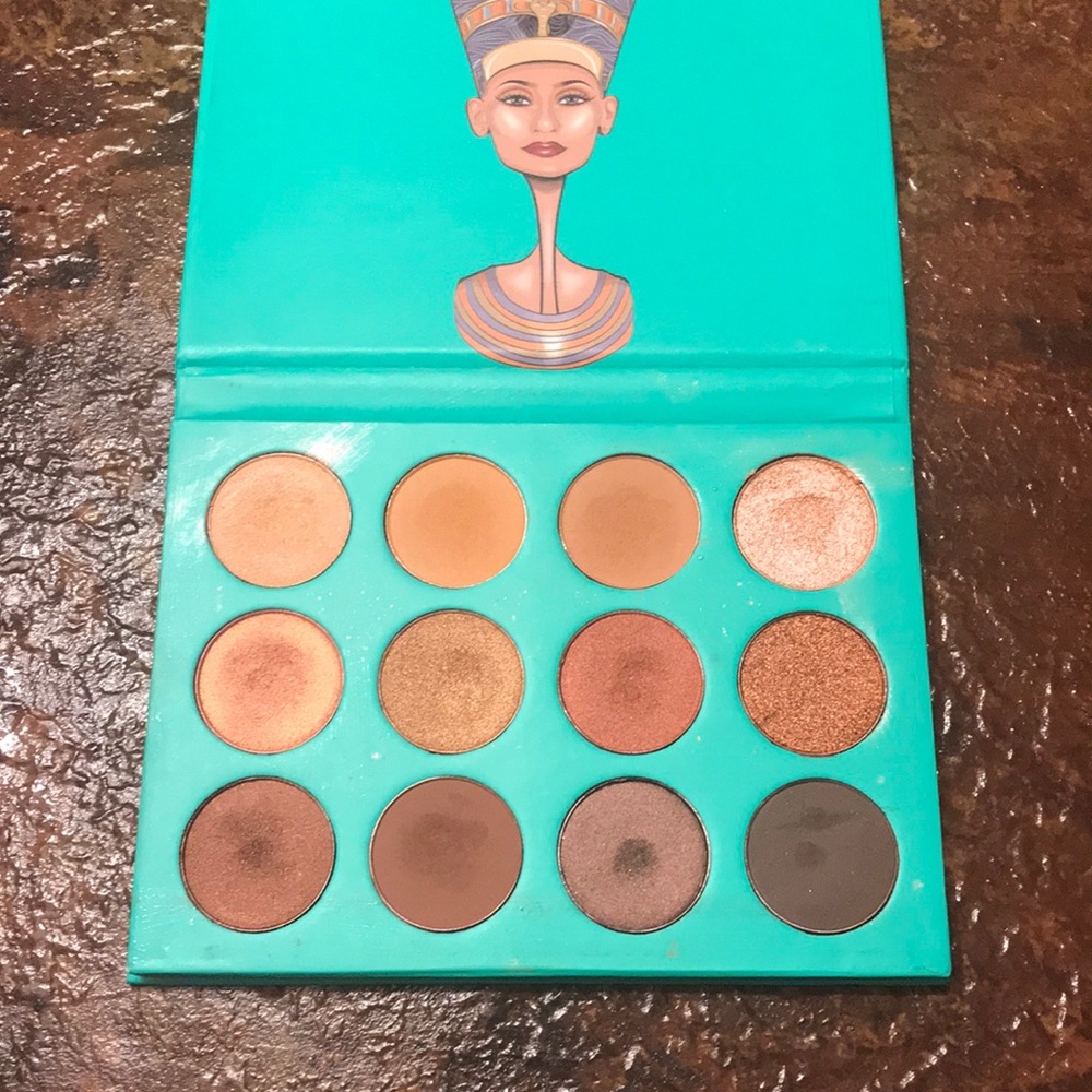 Juvia’s Place The Nubian Eyeshadow Palette